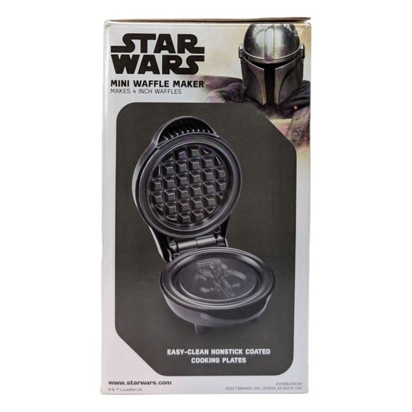 Disney Star Wars The Mandalorian Mini Waffle Maker with 24 Straws - Picture 5 of 13